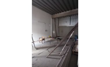 CASA CON GALPON en venta