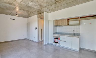 monoambiente en venta en lujan centro con balcón al frente