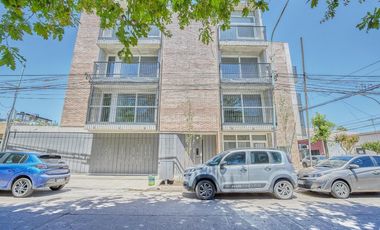 monoambiente en venta en lujan centro con balcón al frente