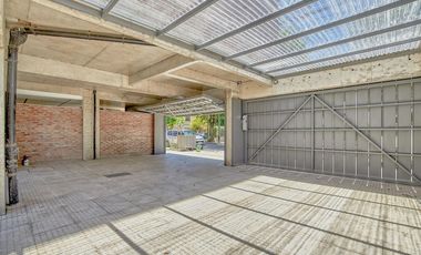 monoambiente en venta en lujan centro con balcón al frente