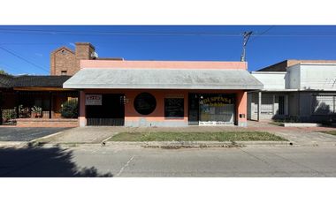 casa a la venta en centro de lujan ideal desarrollo inmobiliario