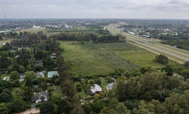 Terreno a la venta en hosteria sur calle el benteveo