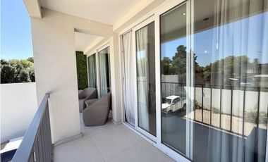 Departamento 2 ambientes en venta en lujan centro con balcón y cochera Av. humberto primo