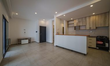 Departamento 3 ambientes planta baja con galeria y parrillla