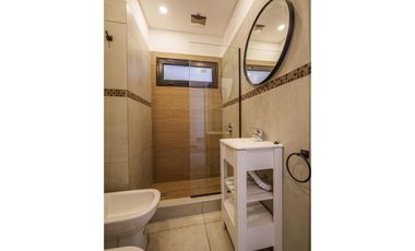 Departamento 3 ambientes planta baja con galeria y parrillla