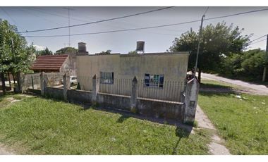 Casa y cuadra de panaderia a reciclar a la venta en lujan