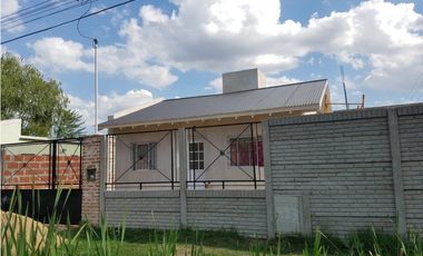Casa a la venta en lujan barrio juan XXIII
