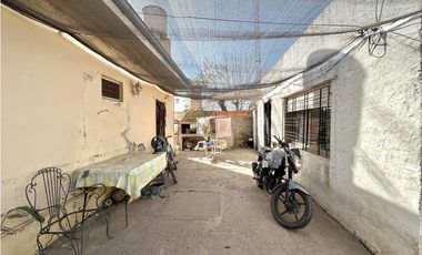 casa a la venta en lujan calle libertad esquina la paz