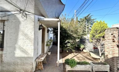casa a la venta en lujan calle libertad esquina la paz