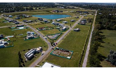 Casa a la venta en Barrio cerrado Los Juncos lote Q7