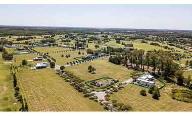 Casa de 5 ambientes a estrenar en venta en everlinks Golf