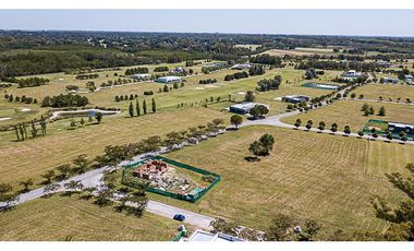 Casa de 5 ambientes a estrenar en venta en everlinks Golf