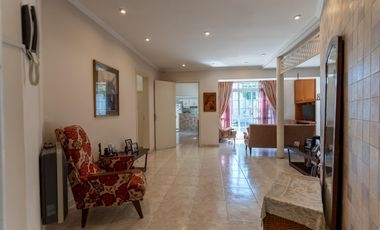 Casa a la venta en lujan centro calle Hipolito Yrigoyen 1182