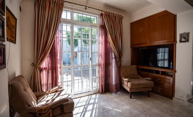 Casa a la venta en lujan centro calle Hipolito Yrigoyen 1182