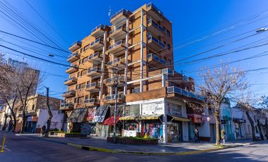 departamento 2 ambientes en venta en lujan centro con terraza Lavalle y mariano moreno
