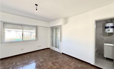 Local a estrenar en venta en lujan centro