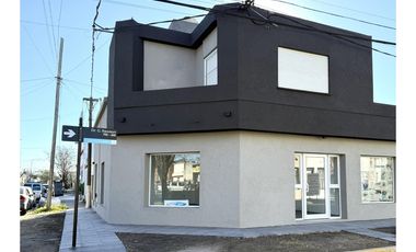 Local a estrenar en venta en lujan centro