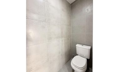 Local a estrenar en venta en lujan centro