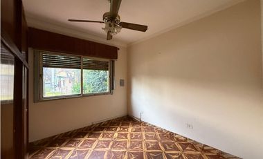 casa de 3 ambientes en venta en lujan
