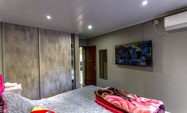 casa en venta en lujan centro calle zitarrosa y av f. beschtedt