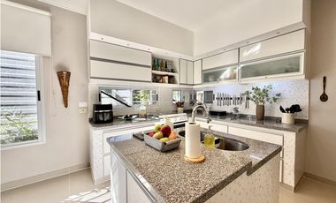 casa en venta en lujan las casuarinas