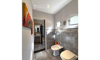 casa en venta en lujan las casuarinas