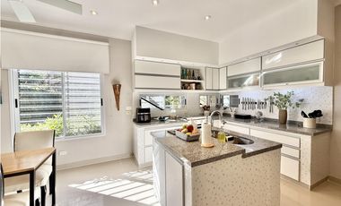 casa en venta en lujan las casuarinas