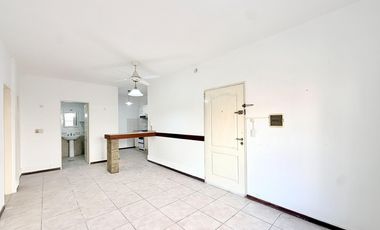 Departamento 3 ambientes en sarmiento 660 centro planta baja