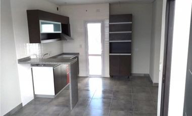 departamento 2 ambientes en venta en lujan centro con balcón sin expensas