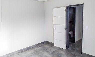 departamento 2 ambientes en venta en lujan centro con balcón sin expensas