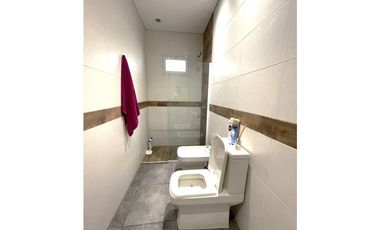 departamento 2 ambientes en venta en lujan centro con balcón sin expensas