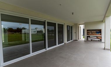 Casa a estrenar la venta en barrio cerrado La Concepcion country club