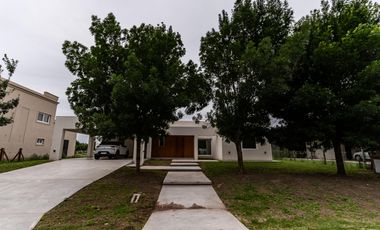 Casa a estrenar la venta en barrio cerrado La Concepcion country club