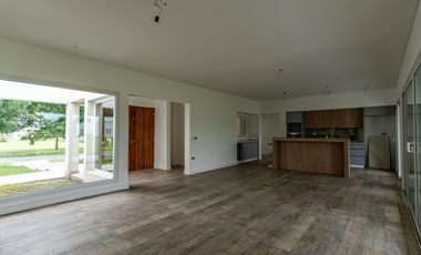 Casa a estrenar la venta en barrio cerrado La Concepcion country club