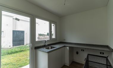 Casa a estrenar la venta en barrio cerrado La Concepcion country club