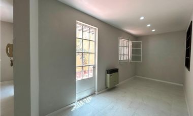 Departamento 4 ambientes en venta en lujan centro planta baja con patio