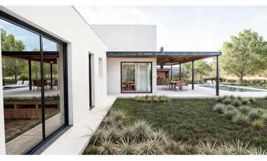 Casa moderna en venta en La Concepcion Lujan