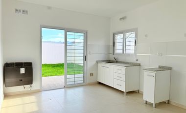 Dúplex  3 ambientes en venta en lujan