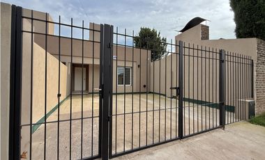 Dúplex  3 ambientes en venta en lujan