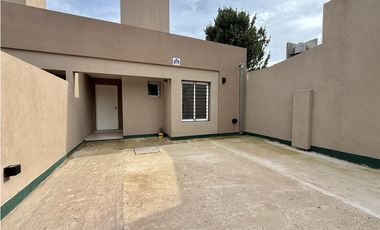 Dúplex  3 ambientes en venta en lujan
