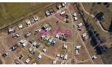 Terreno central en venta en barrio cerrado los juncos C3