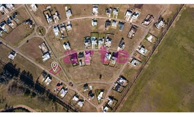 Terreno central en venta en barrio cerrado los juncos D2