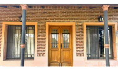 Casa quinta de 1 hectarea a la venta en mercedes