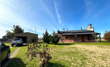 Casa quinta de 1 hectarea a la venta en mercedes