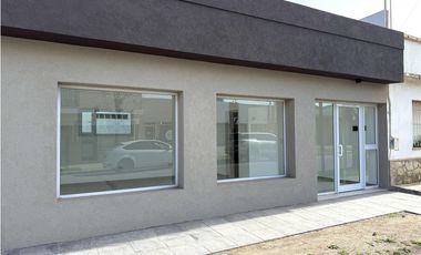 Local a estrenar en venta en lujan centro