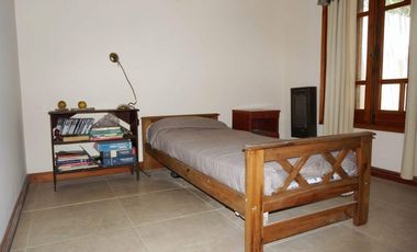 Casa de 3 ambientes en venta en lujan apto credito