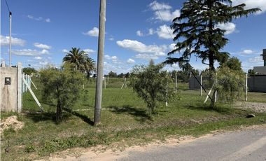 terreno en venta en lujan con fondo a espacio verde