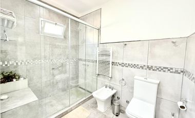 Casa en venta en barrio cerrado lomas de san antonio lujan