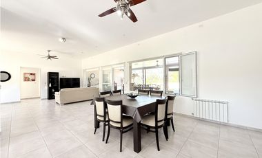 Casa en venta en barrio cerrado lomas de san antonio lujan