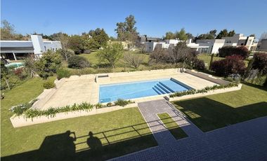 Casa en venta en barrio cerrado lomas de san antonio lujan